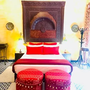 Riad Safari Проживание в семье